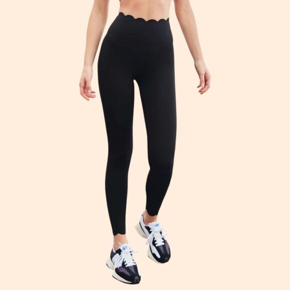 WISKII Black Scallop Energy Leggings - Picture 1 of 5